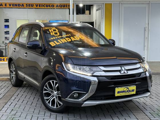 MITSUBISHI OUTLANDER 3.0 GT 4X4 V6 24V GASOLINA 4P AUTOMÁTICO MITSUBISHI OUTLANDER 3.0 GT 4X4 V6 24V GASOLINA 4P AUTOMÁTICO